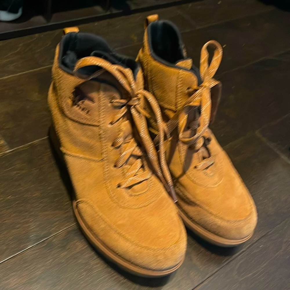 Sorel Evie Boots size 7.5